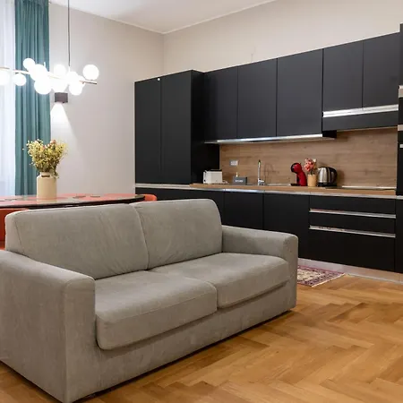 Madi Collection Colosseum - Awesome Flat