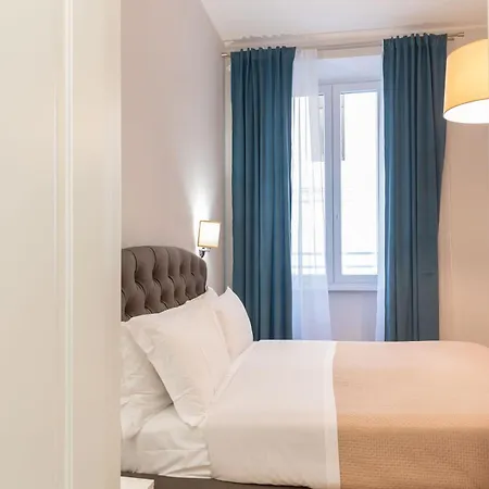 Madi Collection Colosseum