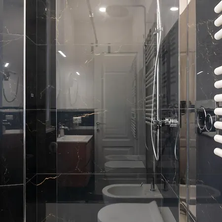 Madi Collection Colosseum - Awesome Flat דירה רומא